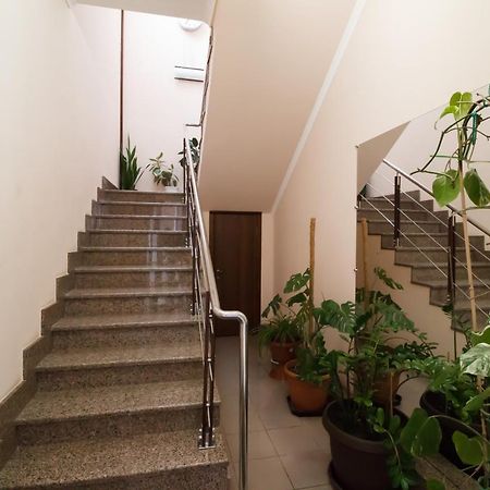 Hotel On Khmelnytskogo 8 Harkov Kültér fotó