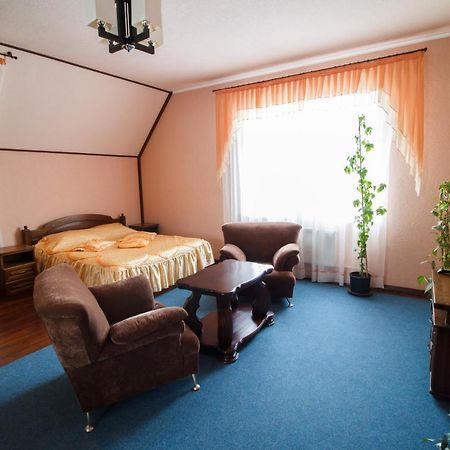 Hotel On Khmelnytskogo 8 Harkov Kültér fotó