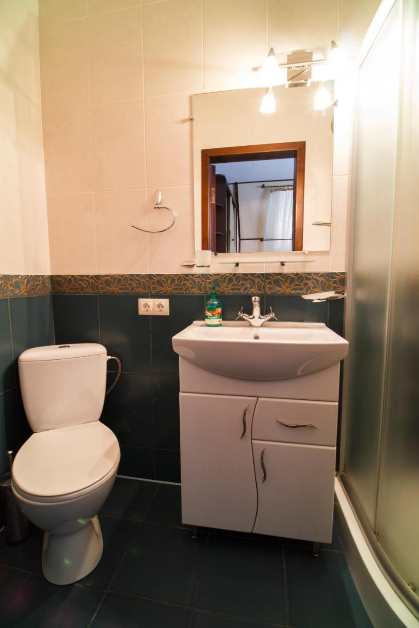 Hotel On Khmelnytskogo 8 Harkov Kültér fotó