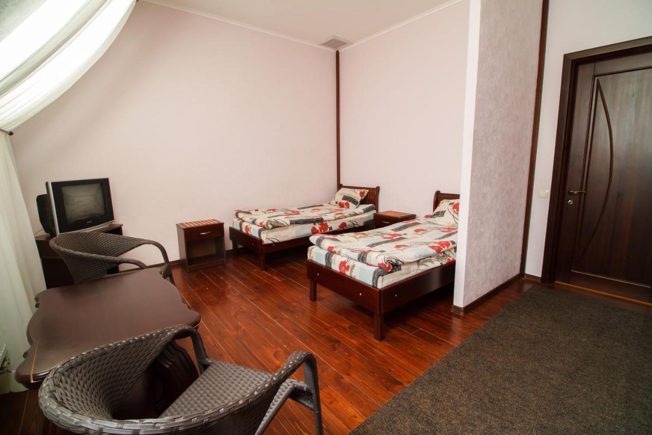 Hotel On Khmelnytskogo 8 Harkov Kültér fotó